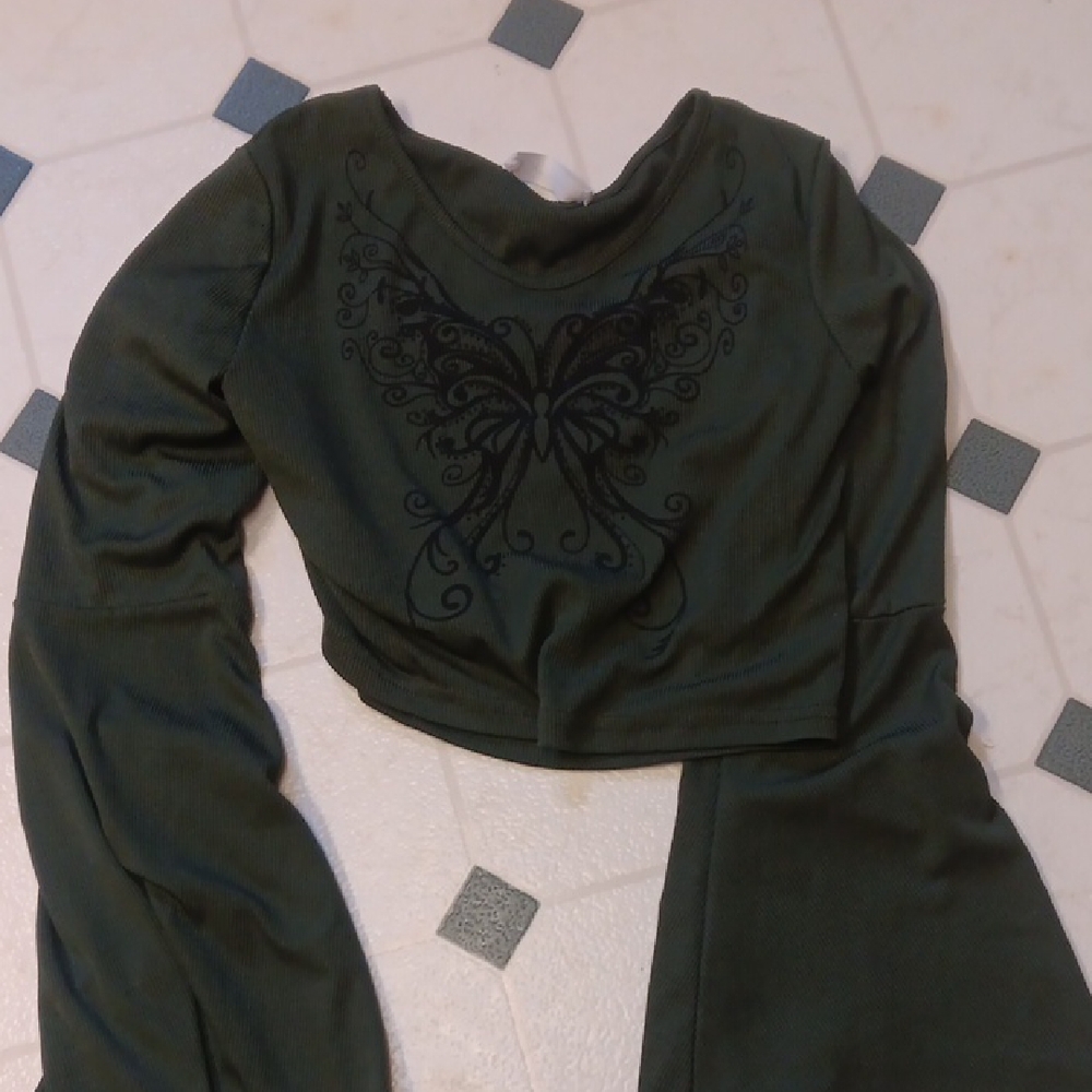 Elegant Black Butterfly  Women's  Crop Top With Bell Sleeves